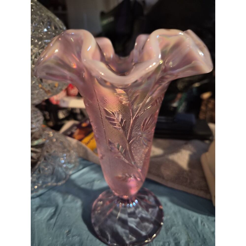 Vintage Fenton Art Glass Vase Pink iridescenc trumpet Vase with A... - Picture 2 of 4